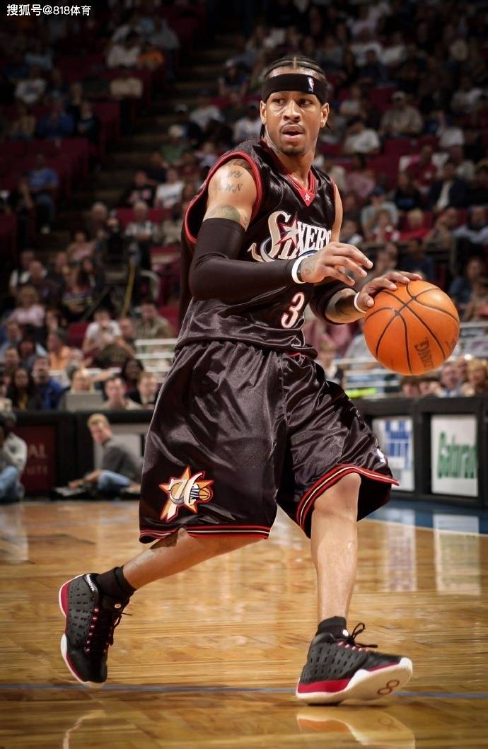 半场战报：阿森纳1-0布拉格斯拉维亚，萨卡点射（半场快讯：萨卡点球命中，阿森纳1-0领先布拉格斯拉维亚）