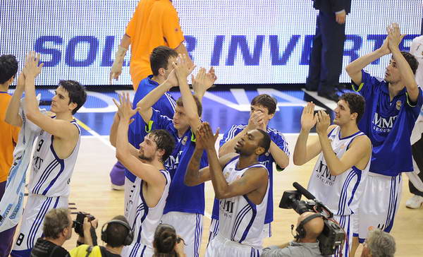 格外耀眼，百度地图APP搜“泰州”会出现“泰州总冠军”字样（在百度地图APP搜索“泰州”将出现“泰州总冠军”提示，格外醒目）