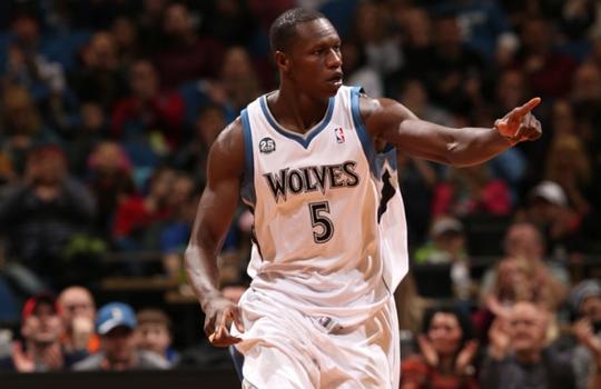 曼城和利物浦都在低谷，阿森纳为啥还要掉链子？（曼城与利物浦皆低迷，阿森纳为何仍错失良机？）